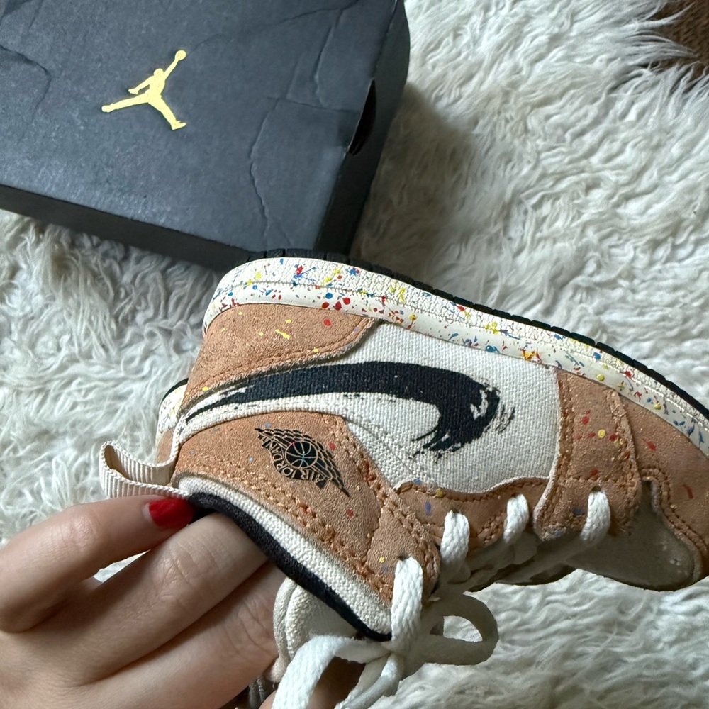 Jordan mids - Picture 11 of 14